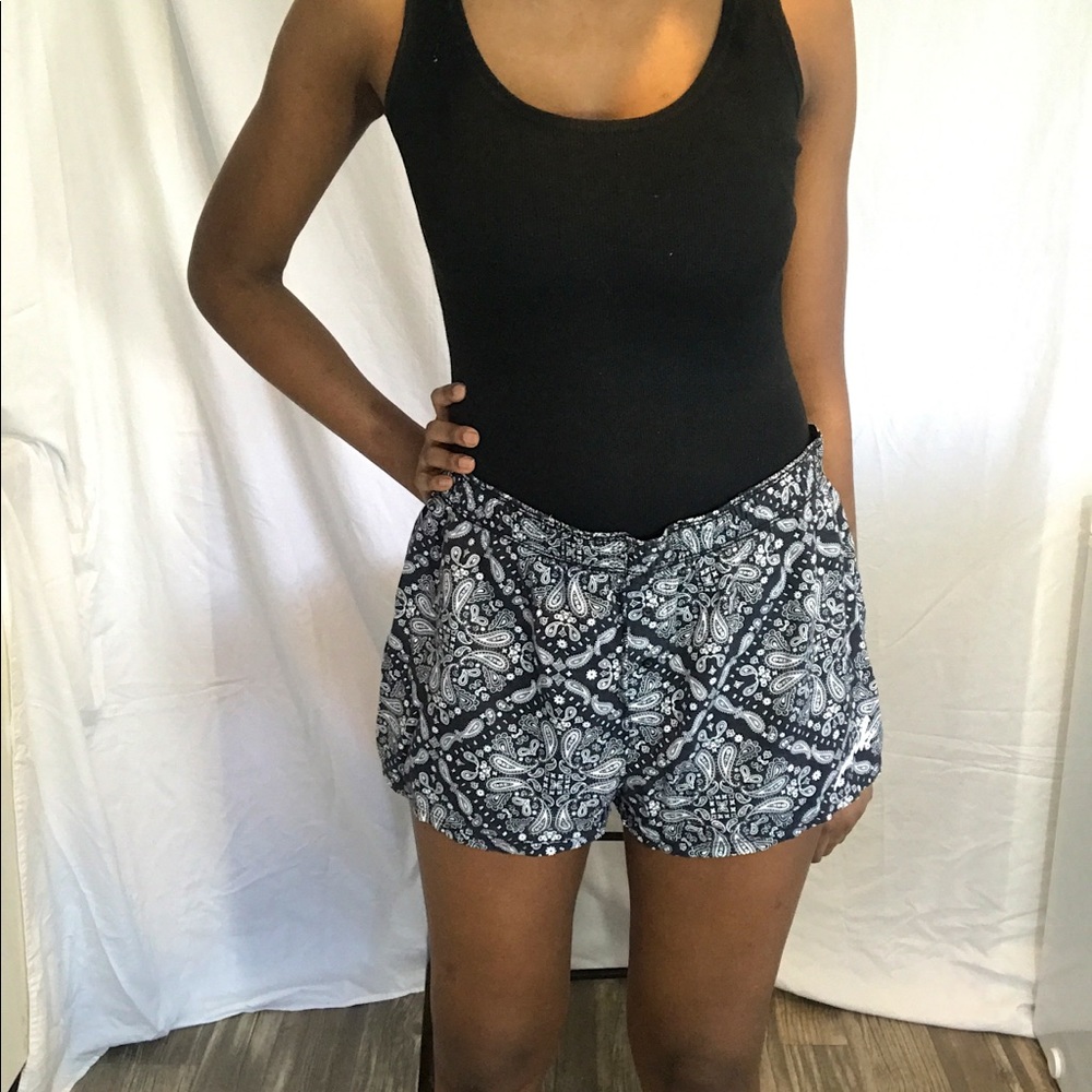 PINK Victoria’s Secret Sleep Boxy paisley shorts